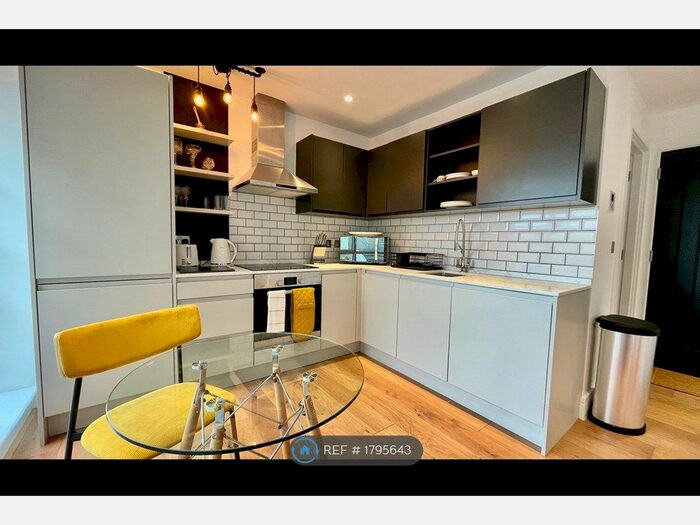 1 Bedroom Flat To Rent In Highshore Road, London, SE15