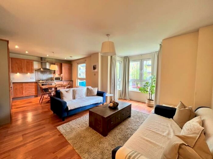 2 Bedroom Flat To Rent In Portland Gardens, Edinburgh, EH6