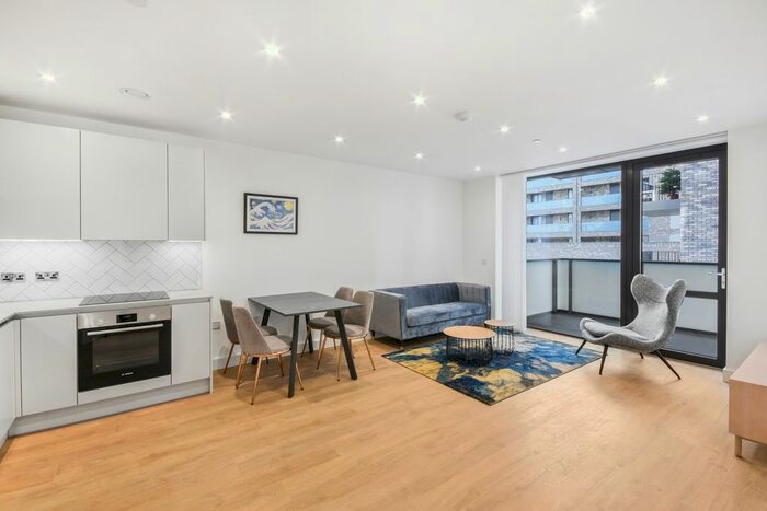 2 Bedroom Flat To Rent In Cordwainer House, Aberfeldy Village, New Village Avenue, Poplar, London, E14