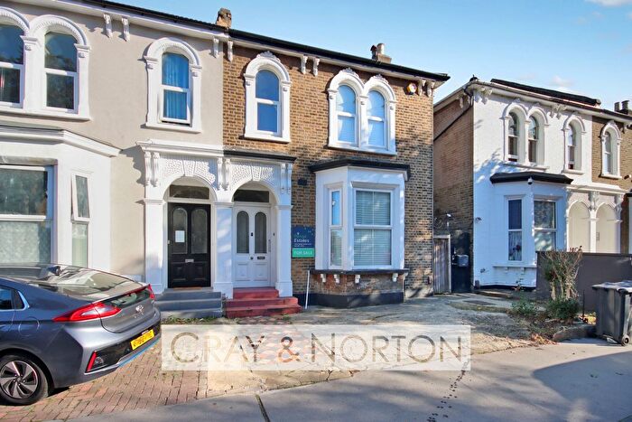 4 Bedroom Semi Detached House For Sale In Oakfield Road, Croydon, CR0