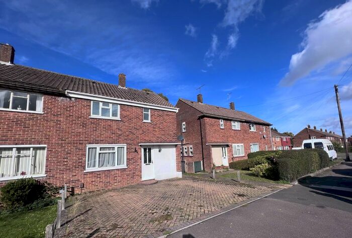 3 Bedroom Semi-Detached House To Rent In Brays Road, Luton, Bedfordshire, LU2