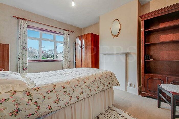 3 Bedroom Terraced House For Sale In North Circular Road, London, NW2