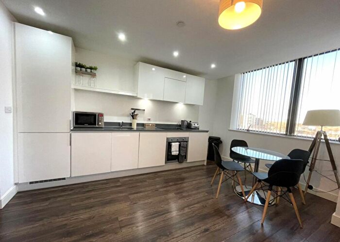 2 Bedroom Apartment To Rent In Broadway Residences, Broad Street, Birmingham, West Midlands, B15