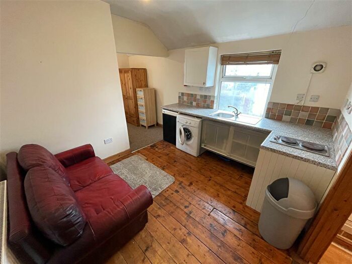 1 Bedroom Flat To Rent In Habershon Street, Cardiff, CF24