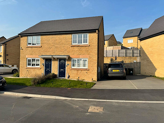 2 Bedroom Semi-Detached House To Rent In Meadowlands, Bradford, BD15