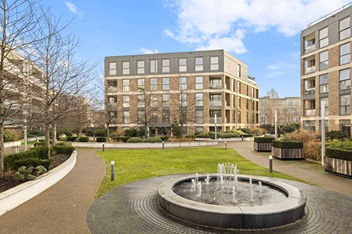 2 Bedroom Flat For Sale In Levett Square, Kew, TW9