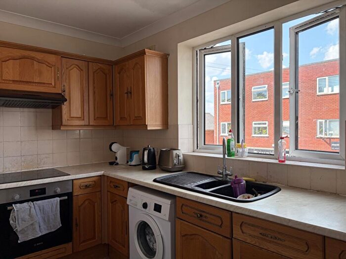 3 Bedroom Apartment To Rent In Wimborne Road, Bournemouth, BH9