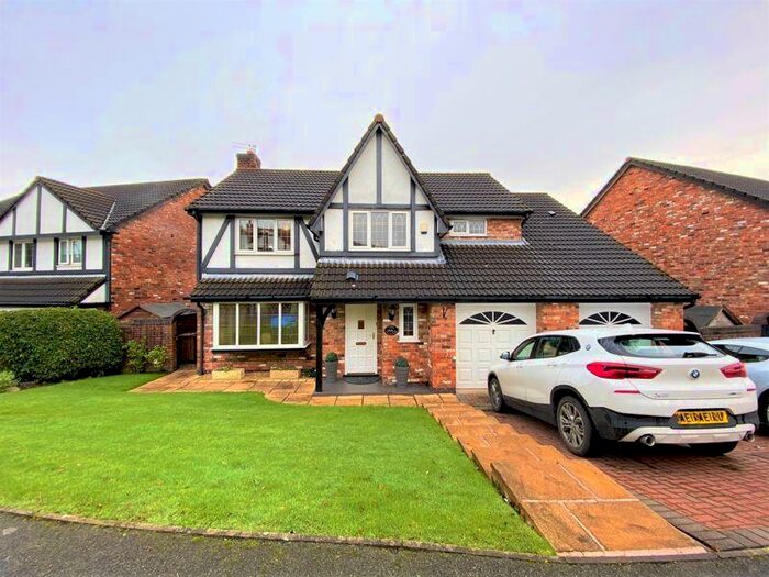 4 Bedroom Detached House To Rent In Falconwood Chase, Manchester, M28