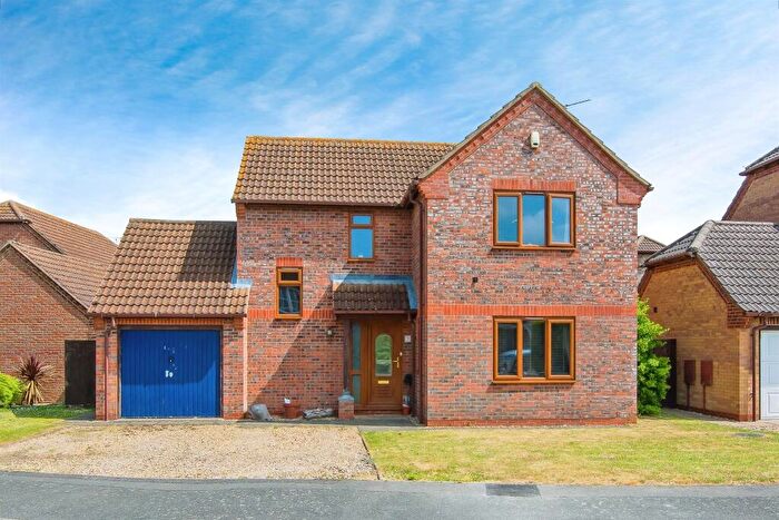 3 Bedroom Detached House For Sale In Barleyfield, Langtoft, Peterborough, PE6
