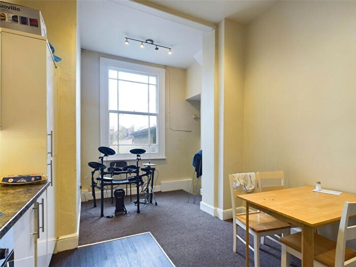 4 Bedroom Apartment To Rent In Brunswick Place, Hove, East Sussex, BN3