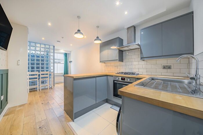 1 Bedroom Flat To Rent In Preston Close, Walworth, SE1
