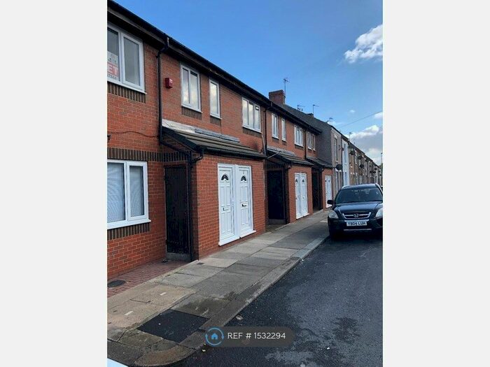 2 Bedroom Flat To Rent In Darlington, Darlngton, DL3