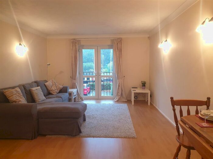1 Bedroom Flat To Rent In Kingston Wharf, Kingston Street, Hull, HU1