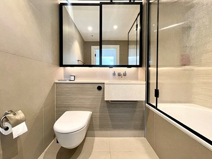 1 Bedroom Flat To Rent In Prince Of Wales Drive, London, SW11