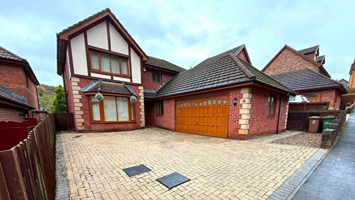 4 Bedroom Detached House For Sale In The Glade, Wyllie, Blackwood, NP12