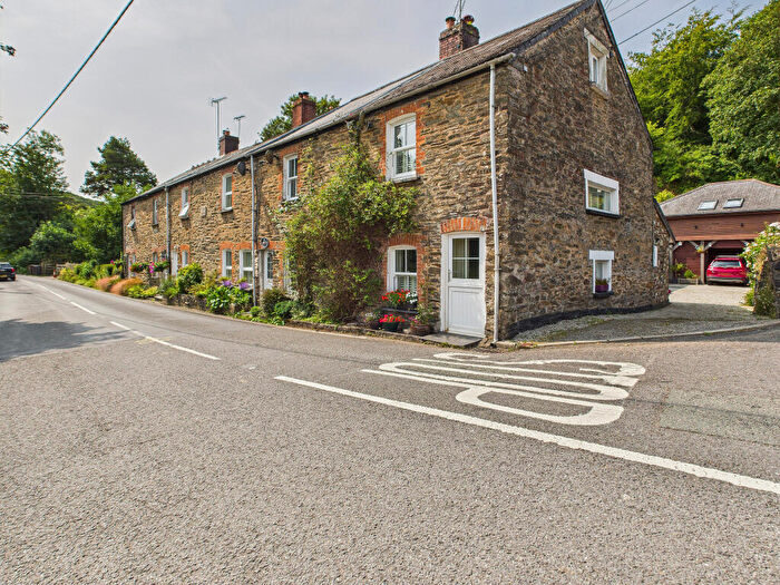 6 Bedroom Terraced House For Sale In & West End, Hessenford, Cornwall, PL11