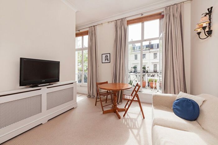 1 Bedroom Flat To Rent In Clarendon Gardens, Warwick Avenue Station, W9