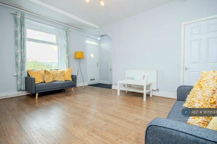 3 Bedroom Terraced House To Rent In High Street, Padiham, Burnley, BB12