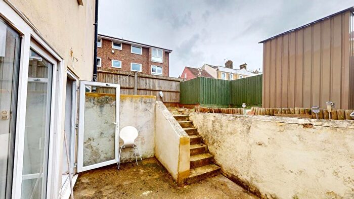 1 Bedroom Flat For Sale In Lansdowne Road, Croydon, CR0
