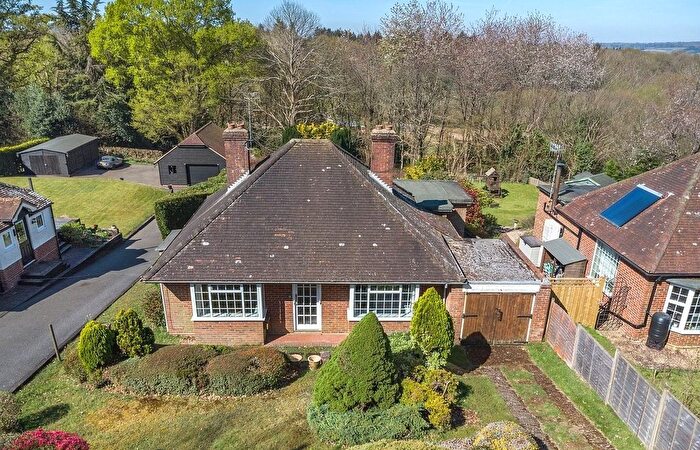 3 Bedroom Detached Bungalow For Sale In Knob Field, Abinger Hammer, RH5