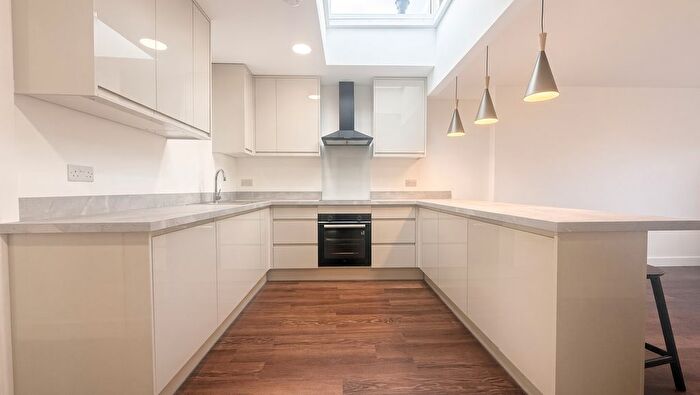 3 Bedroom Flat To Rent In Harlington Road West, Feltham, TW14