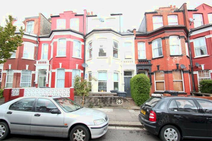 2 Bedroom Flat To Rent In Hampden Road, Harringay, N8
