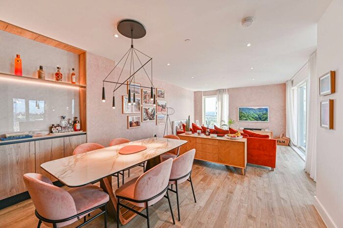 3 Bedroom Flat For Sale In Plowden Road, Kidbrooke, SE3