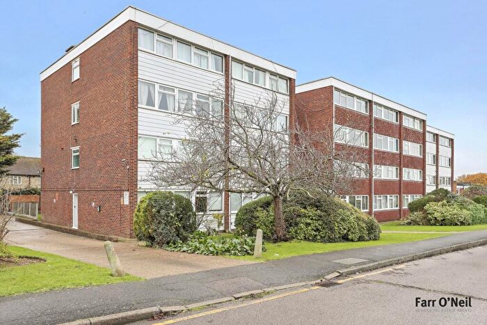 2 Bedroom Flat For Sale In Long Green, Chigwell, IG7