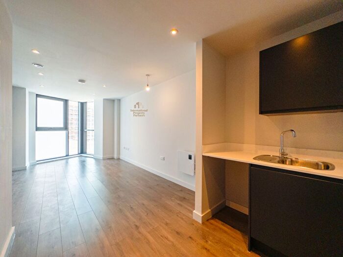 1 Bedroom Flat To Rent In Vendor House, Commerce Quay, Ordsall Lane, Salford, M5