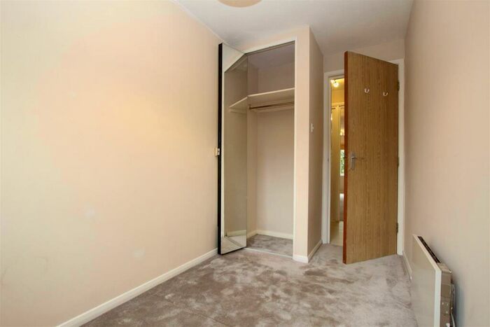 2 Bedroom Apartment To Rent In Lynn Street, Enfield, EN2