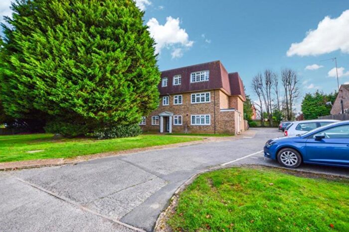 1 Bedroom Apartment To Rent In Woking, Surrey, GU22