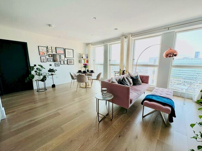 2 Bedroom Apartment To Rent In Leon House, CR0