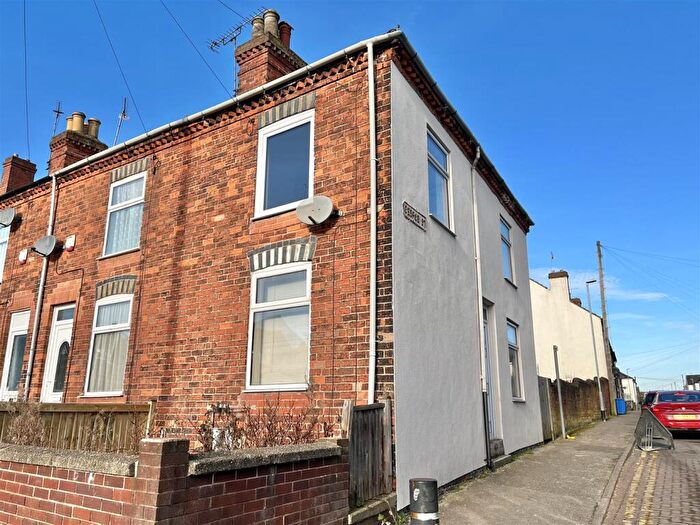 2 Bedroom Terraced House For Sale In George Street, Mansfield, Nottinghamshire, NG19