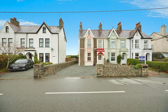 3 Bedroom End Of Terrace House For Sale In Lon Penrhos, Morfa Nefyn, Pwllheli, Gwynedd, LL53