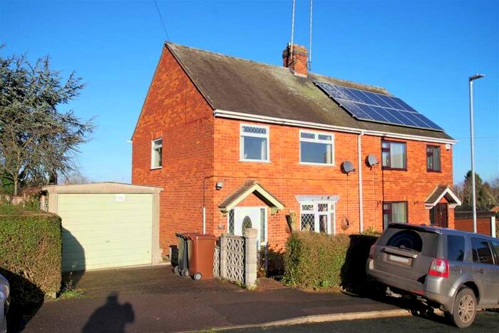 3 Bedroom Semi-Detached House For Sale In Pipehay Lane, Draycott-in-the-clay, DE6