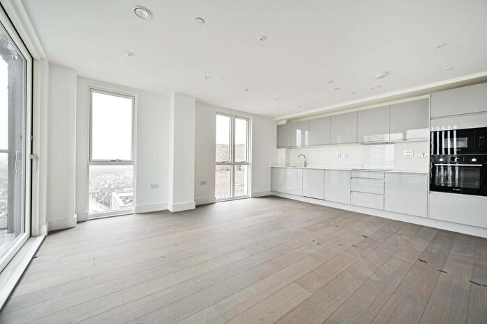 2 Bedroom Flat For Sale In Vision Point, Battersea, SW11
