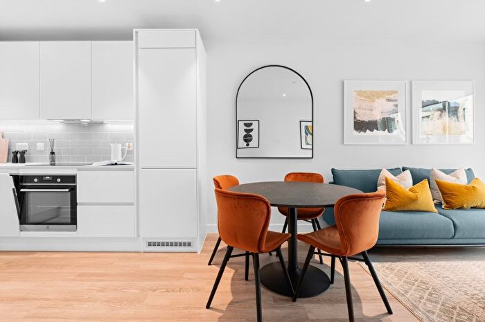 1 Bedroom Flat For Sale In Samara Drive, Southall, UB1