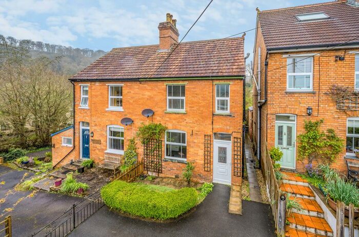 2 Bedroom Semi-Detached House For Sale In Lady Street, Dulverton, TA22