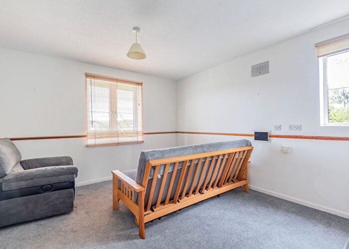 1 Bedroom Flat To Rent In Avocet Way, Bicester, OX26
