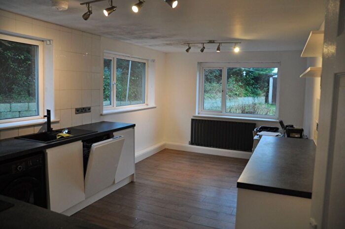 2 Bedroom Bungalow To Rent In Penysarn, LL69