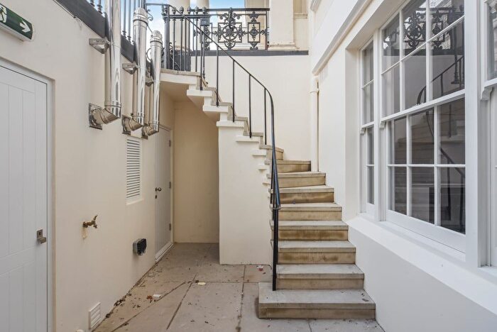 Studio To Rent In Queen's Gate Terrace, London, SW7