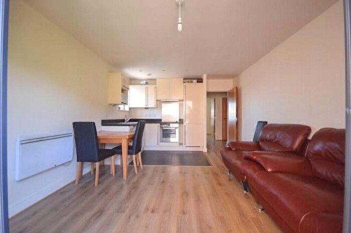 1 Bedroom Flat To Rent In Capulet Square, Bow, London, E3