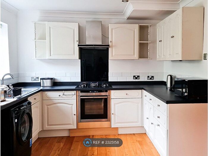 3 Bedroom Terraced House To Rent In New Addington, New Addington, CR0