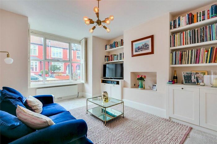 2 Bedroom Flat To Rent In Kettering Street, London, SW16