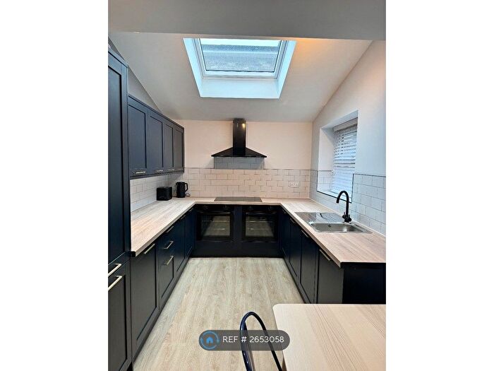 6 Bedroom Terraced House To Rent In Gresford Avenue, Liverpool, L17