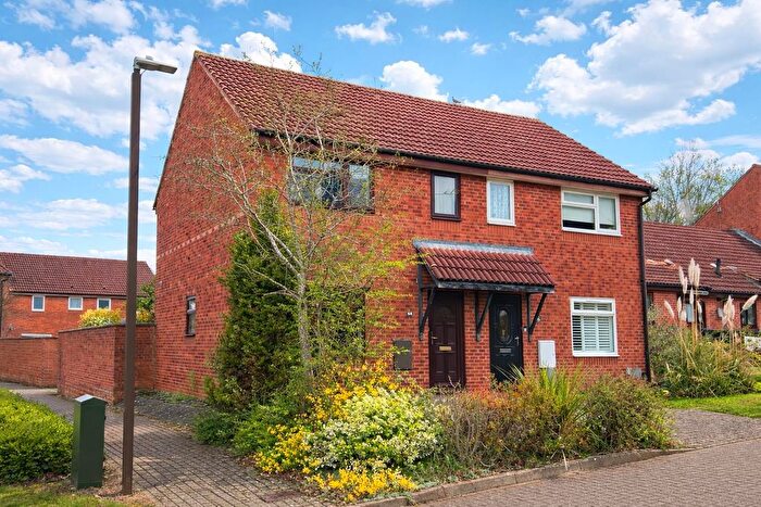 3 Bedroom Semi Detached House For Sale In Porthcawl Green, Tattenhoe, Milton Keynes, MK4