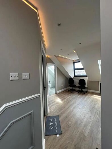 2 Bedroom Flat To Rent In Canterbury Road, Croydon, CR0
