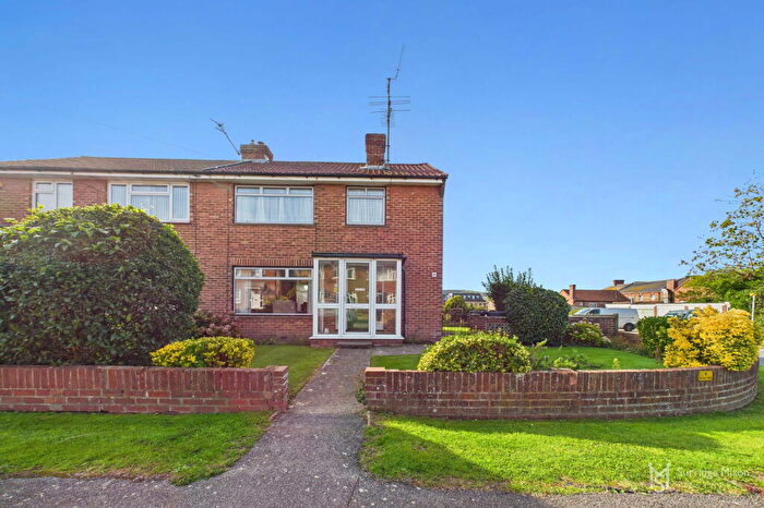 3 Bedroom Semi-Detached House For Sale In Gilda Crescent, Polegate, East Sussex, BN26