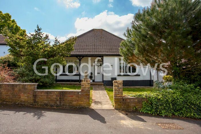 3 Bedroom Detached House To Rent In Aultone Way, Sutton, Surrey, SM1