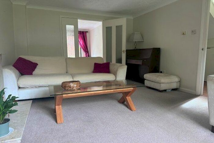 4 Bedroom Property To Rent In ., Robertsbridge, TN32